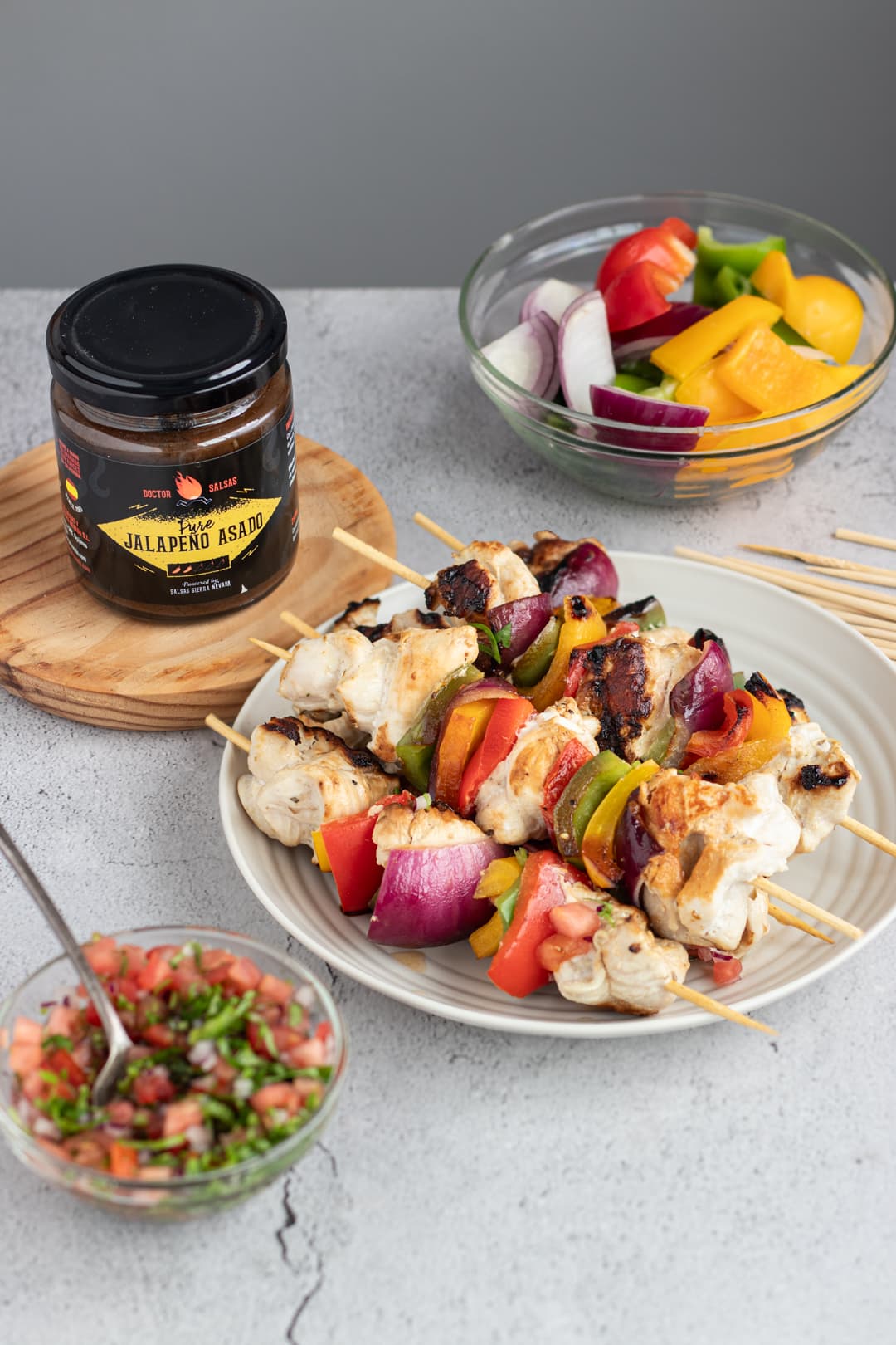 Brocheta macerada con jalapeño picante