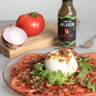 Carpaccio de tomate con burrata de jalapeño