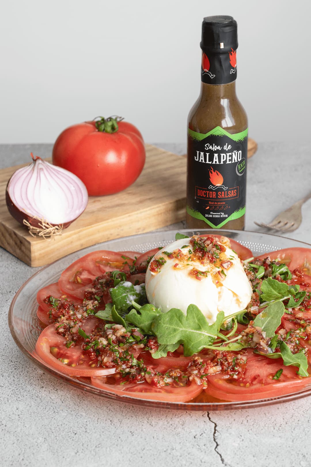 Ensalada de burrata con Jalapeño